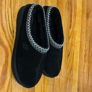 Men’s Ugg Tasman slipper, black, size 13, brand new